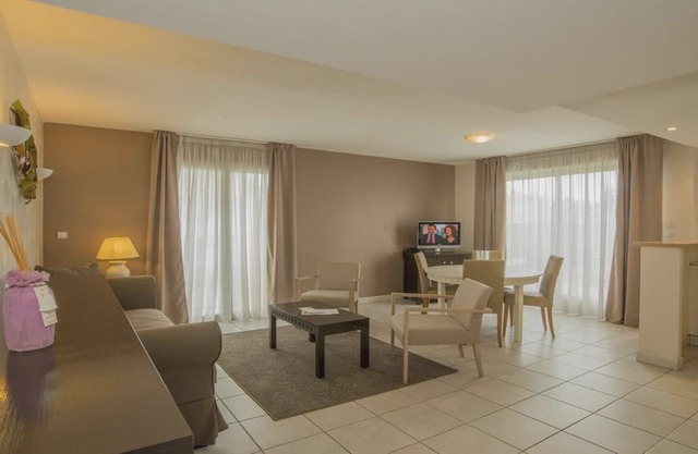 Reserve your apartment in a **** hotel> Apartment 05