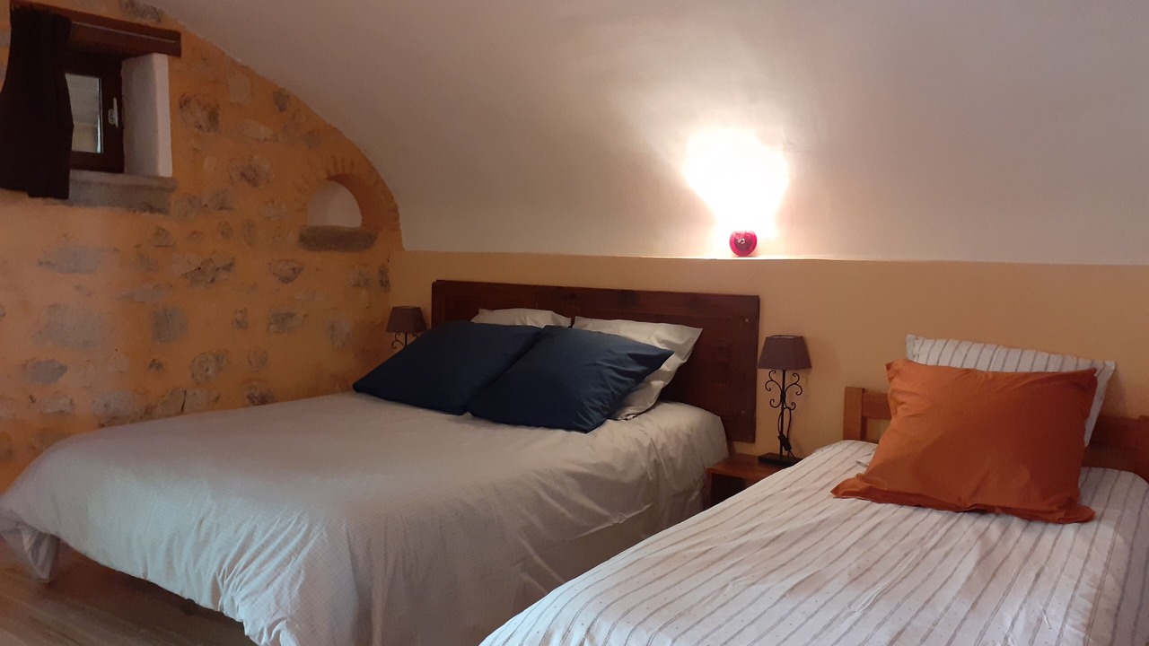 Photo of Bedroom in Ponet-et-Saint-Auban